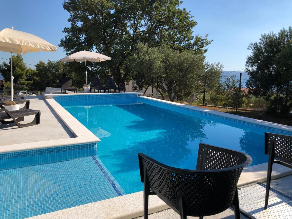 The View Split. Highlight With Roof-Top-Terrace And Pool Каштела Экстерьер фото